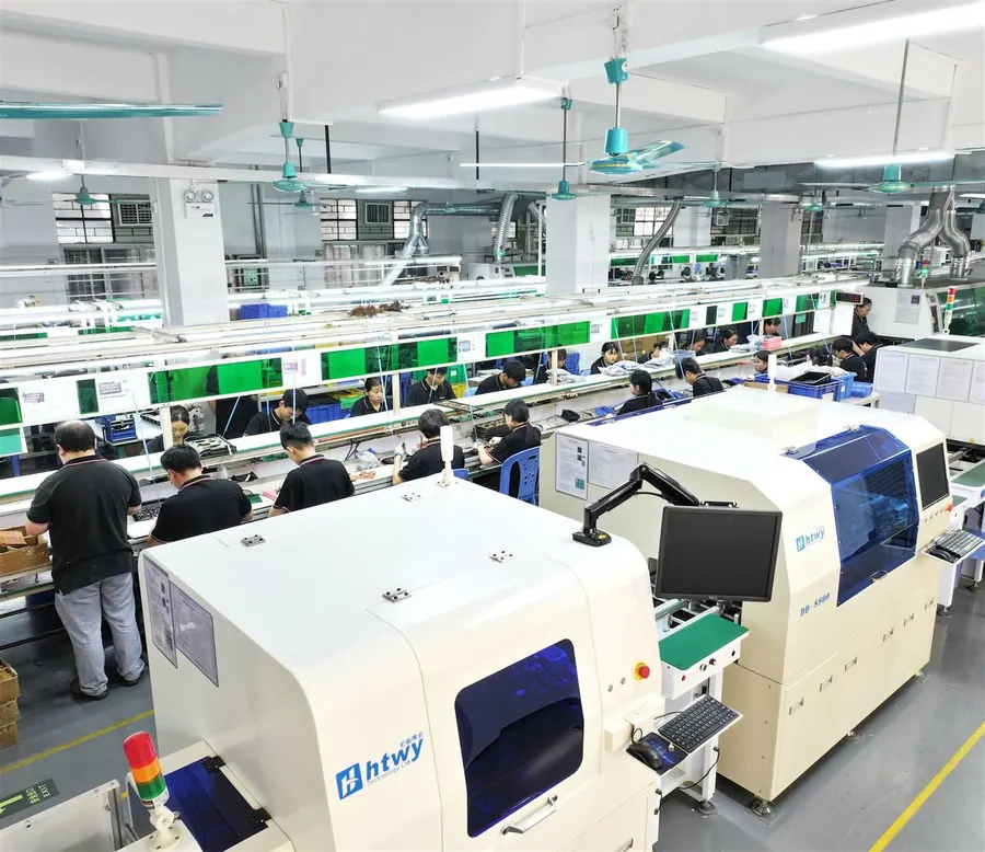 DIP workshop for through-hole charger components with automatic machines and assembly lines