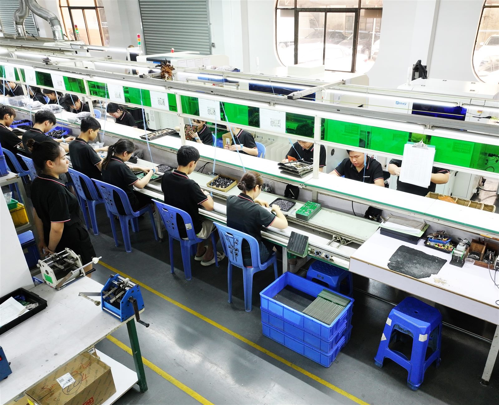 Rongjun OEM / ODM custom charger production
